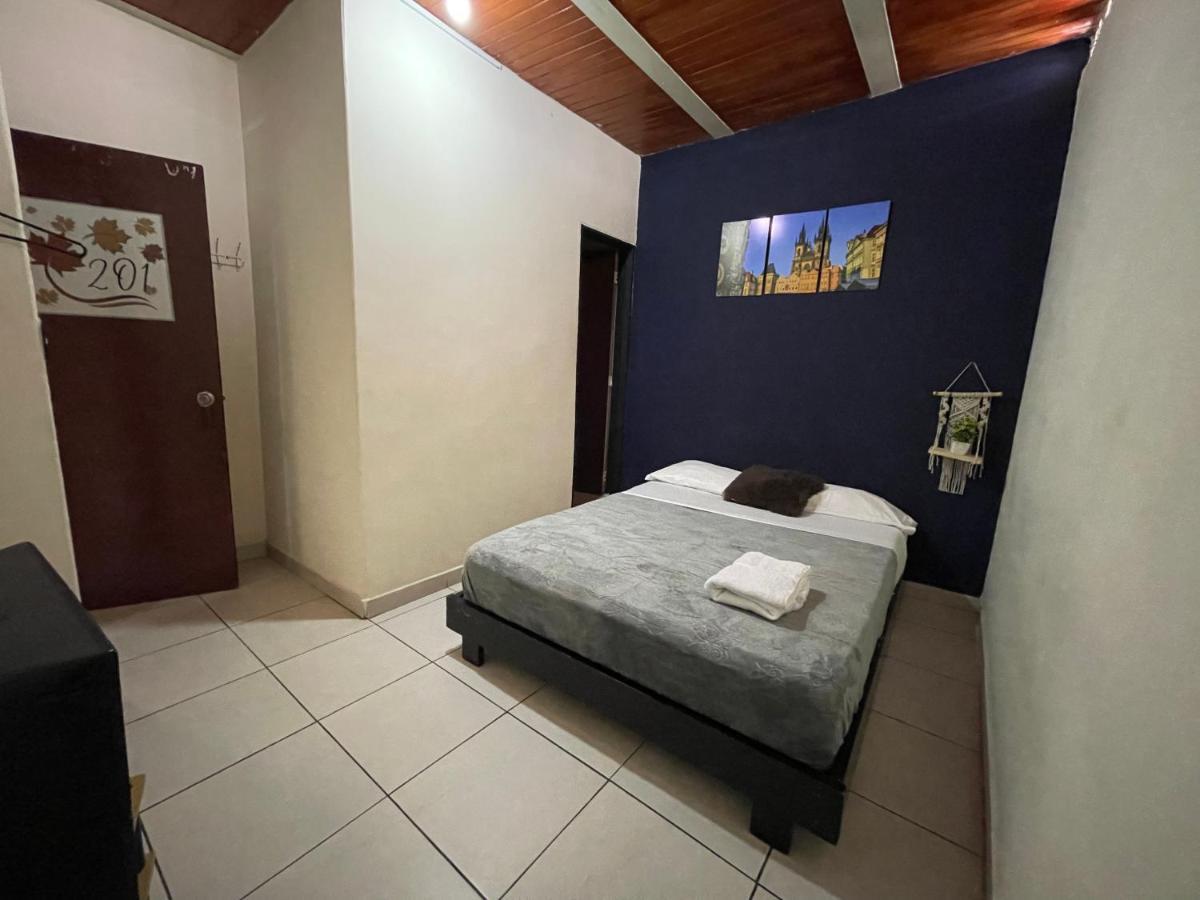 Otono Hostel Сан-Хіль Екстер'єр фото