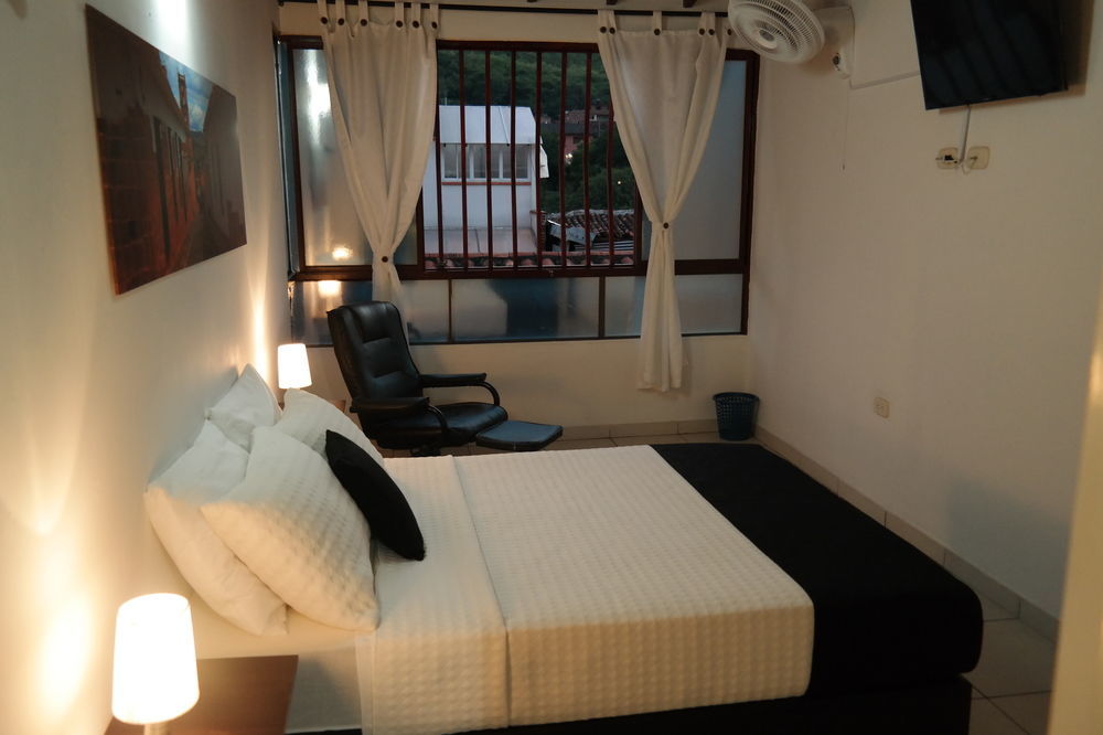 Otono Hostel Сан-Хіль Екстер'єр фото